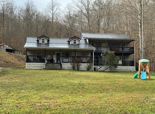 121 Foster Branch Dr, Fort Gay, WV 25514