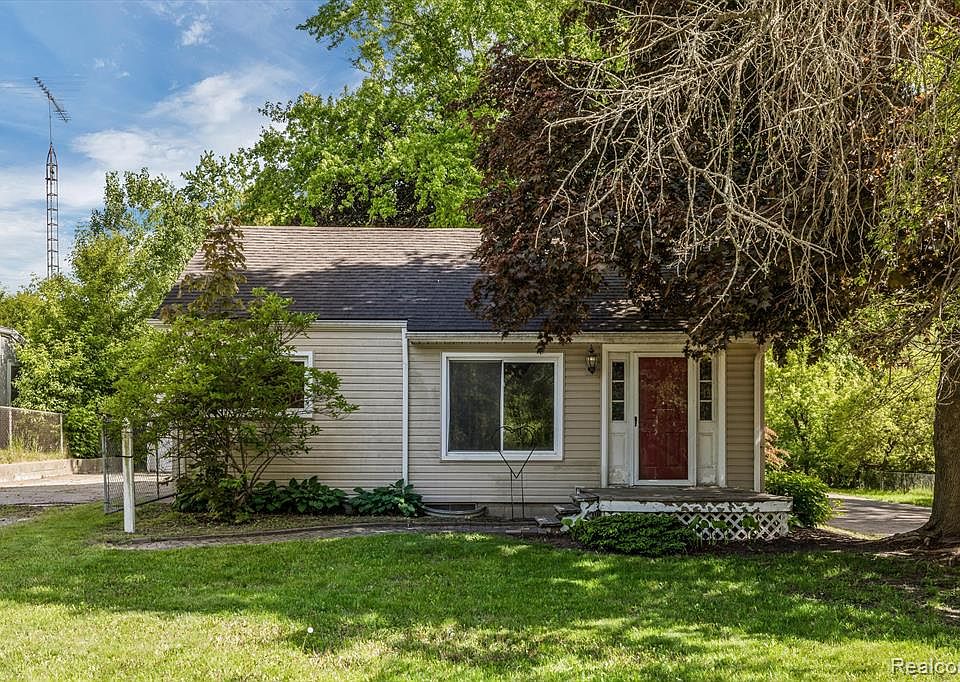 456 E Glass Rd, Ortonville, MI 48462 Zillow