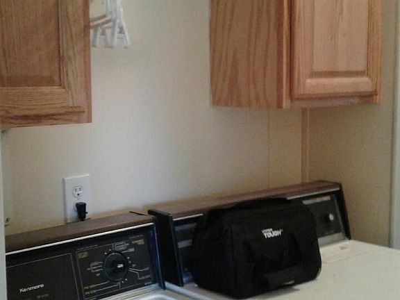 INCLUDES WASHER/DRYER