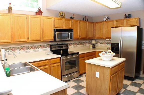 5th image of 103 Harbour Town Ct