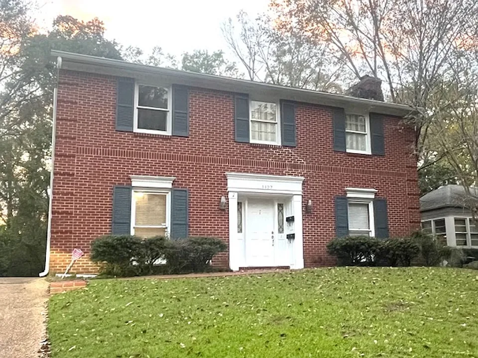 1127 Quinn St