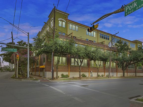 2nd image of 2323 Polk St APT 105
