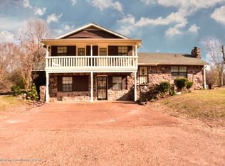 2067 Hammond Hill Rd, Senatobia, MS 38668