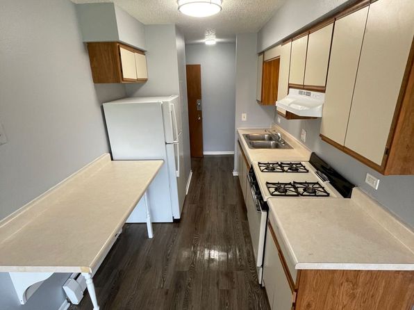 2210 Lewis Ave APT 203