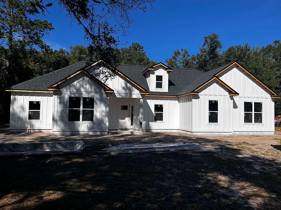 1st image of 24 Sabal Palm Dr
