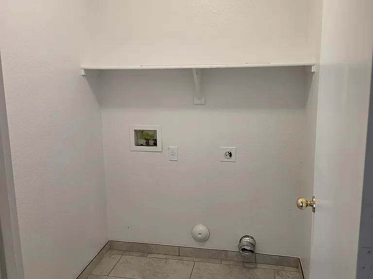 9247 W Brown St — Photo 6