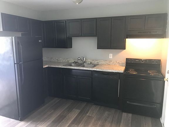 2nd image of 1932 Alice Dr