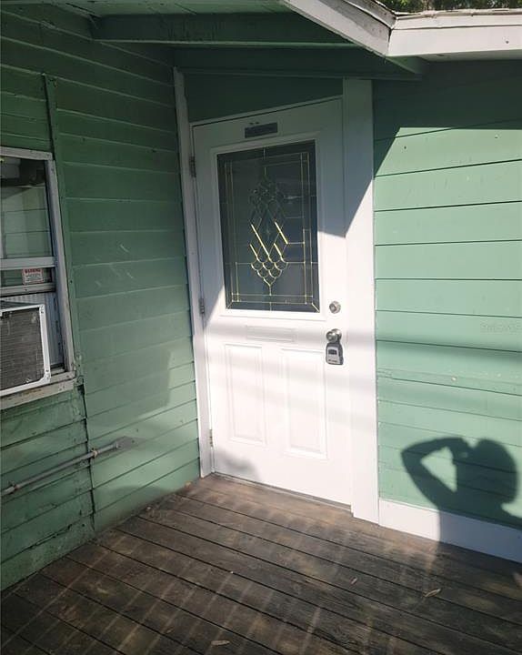 1st image of 311 N Osprey Ave