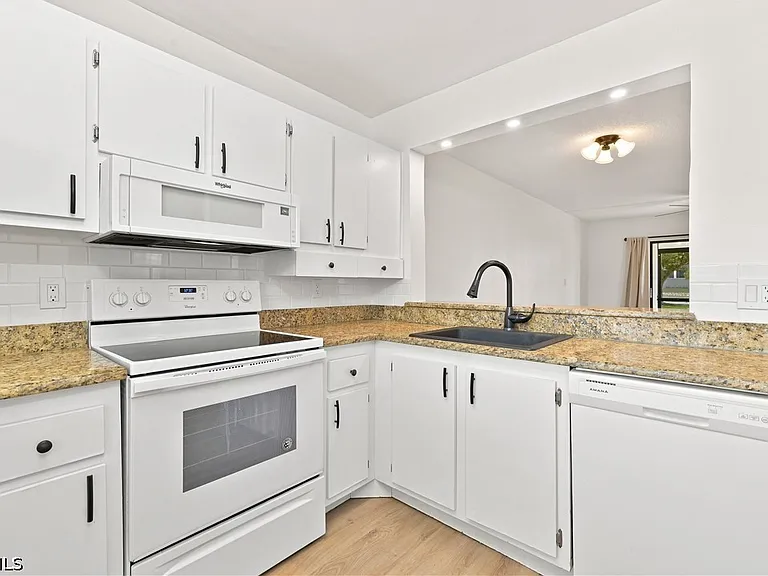9261 Central Park Dr #106 — Photo 4