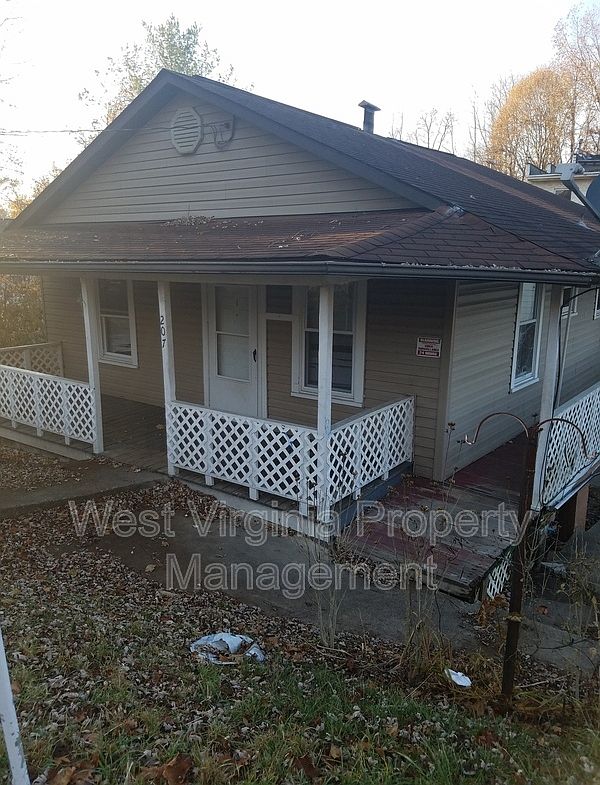 207 Charles St 2, Beckley, WV 25801 Zillow
