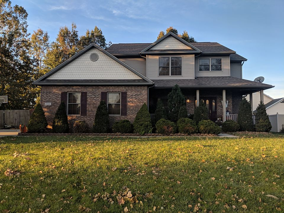 1st image of 7566 E Lakewood Dr
