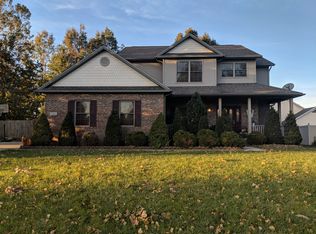 7566 E Lakewood Dr, Terre Haute, IN 47802