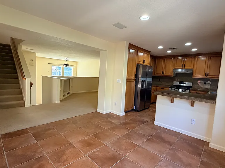 217 Santa Barbara St — Photo 14