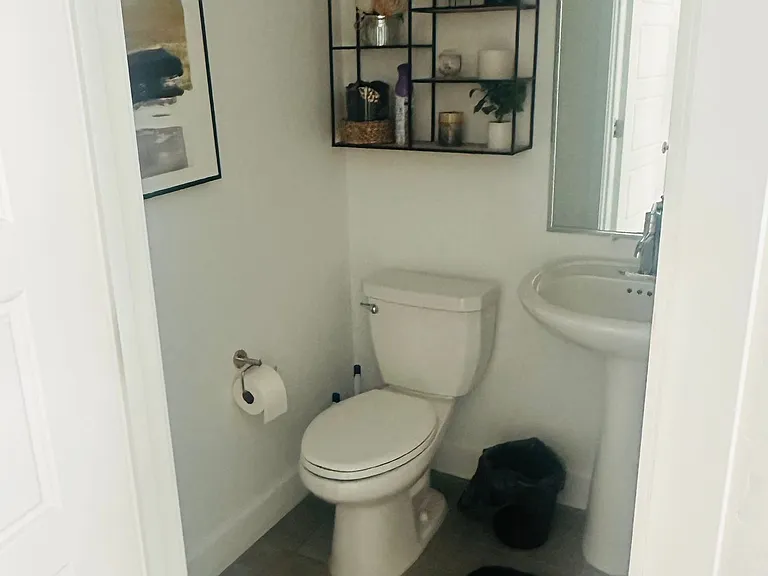 E Truman Ave — Photo 8