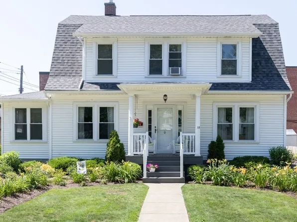 15 Park Blvd, Lancaster, NY 14086