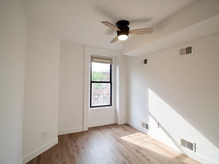 337 Clinton St #3 — Photo 7