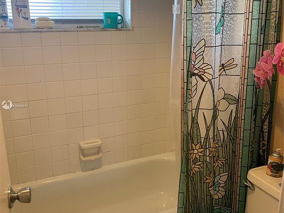 5th image of 9450 Poinciana Pl APT 407