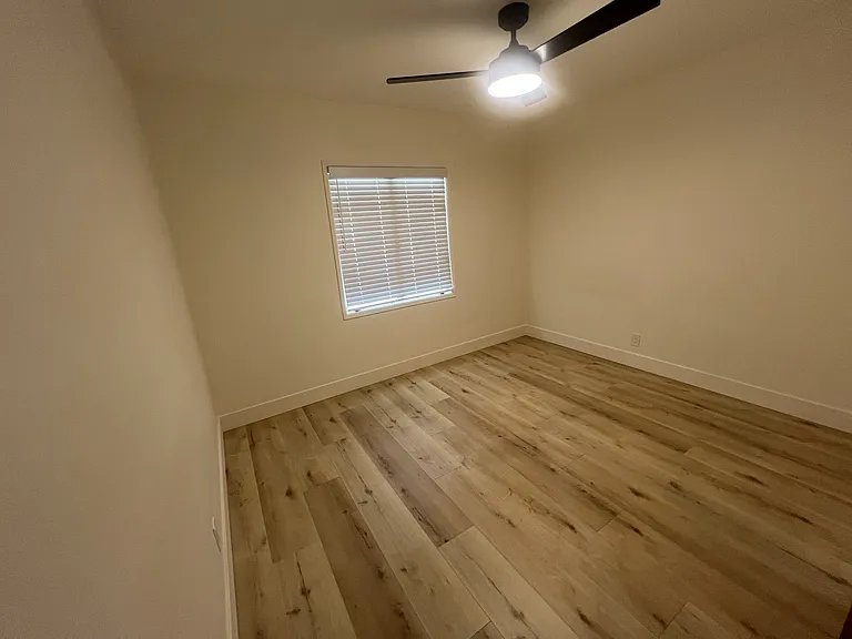 5429 Cambridge St — Photo 21