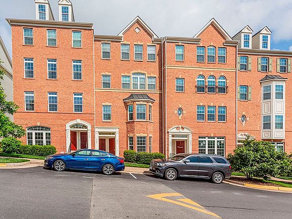 2nd image of 15278 Regents Park Dr #31