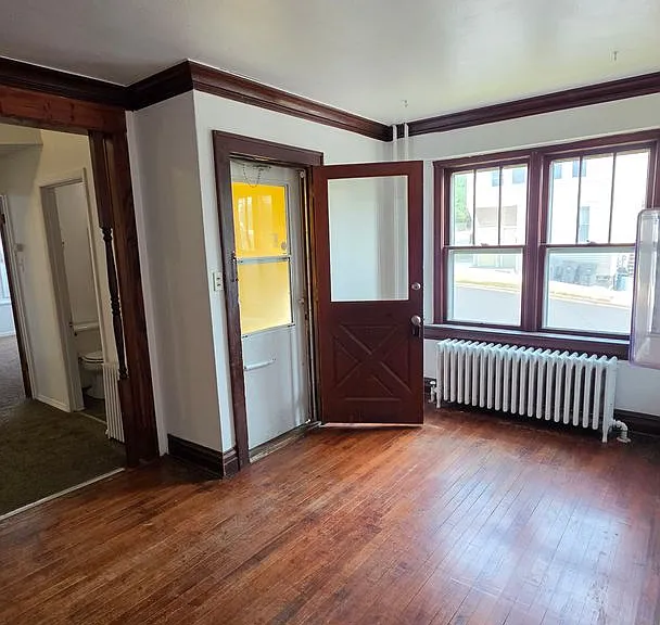 2104 W 4th St #1 — Photo 1