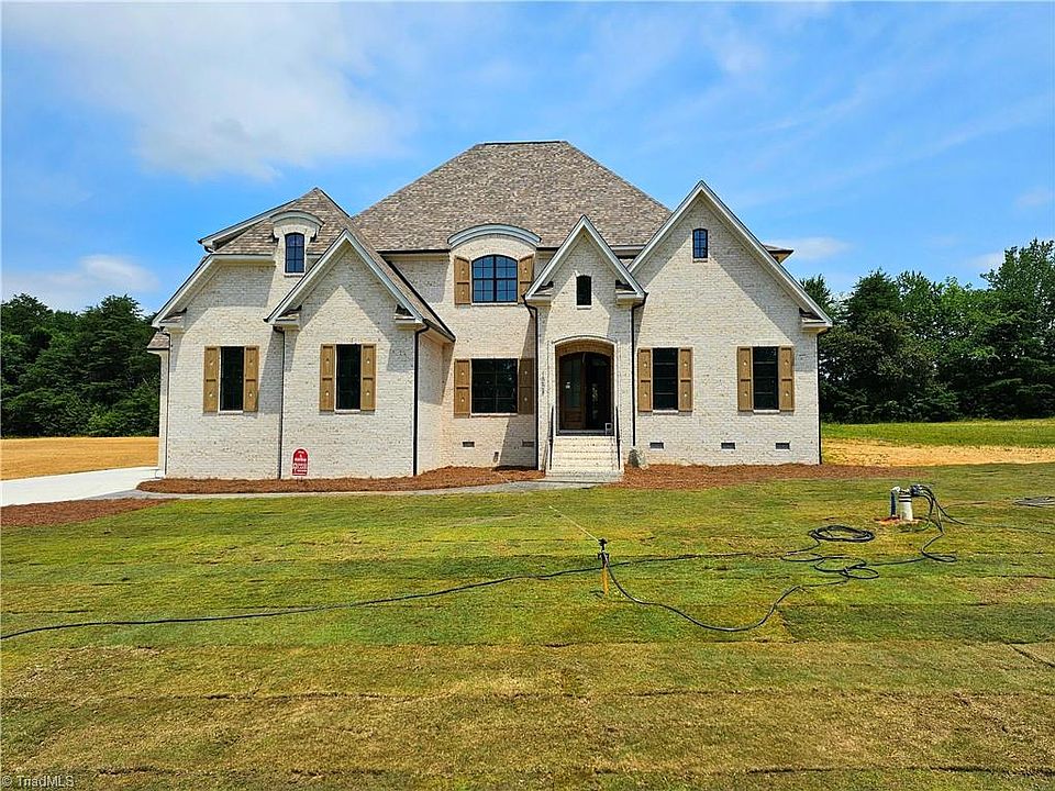 1st image of 1002 Old Hickory Ct