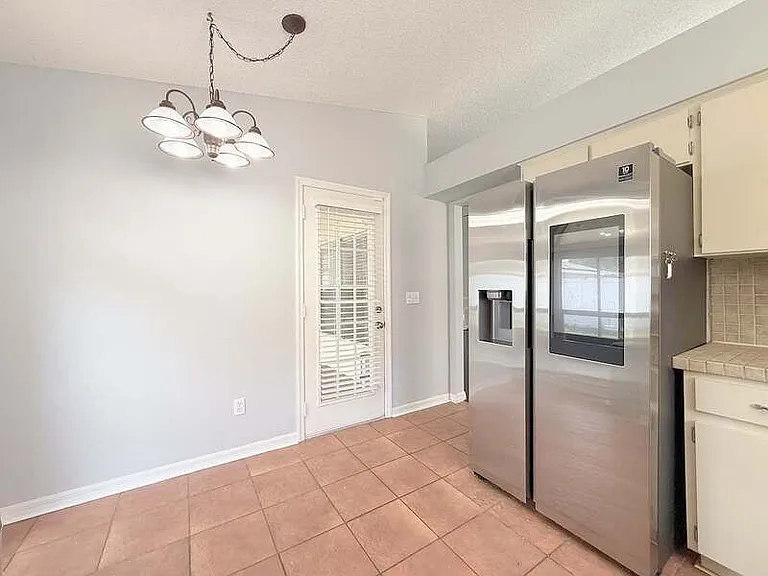 1118 Hardwood Dr — Photo 8