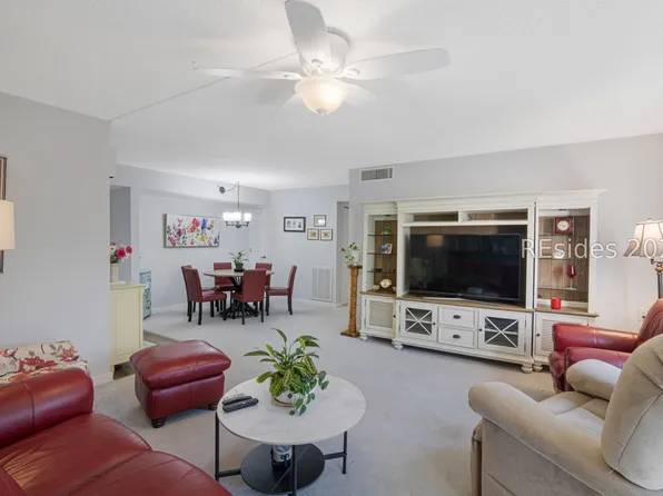 300 Woodhaven Dr APT 1204, Hilton Head Island, SC 29928