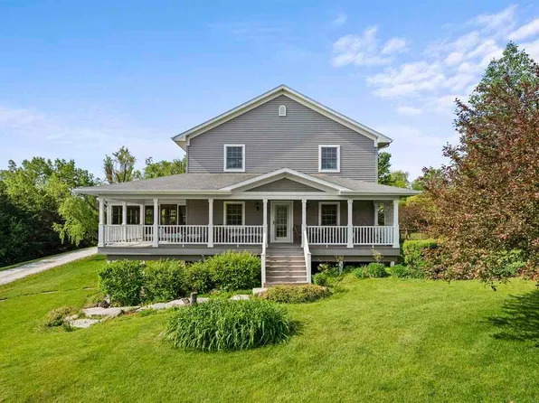1535 315th St, Brighton, IA 52540