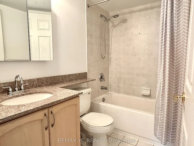 5500 Yonge St #409 — Photo 7