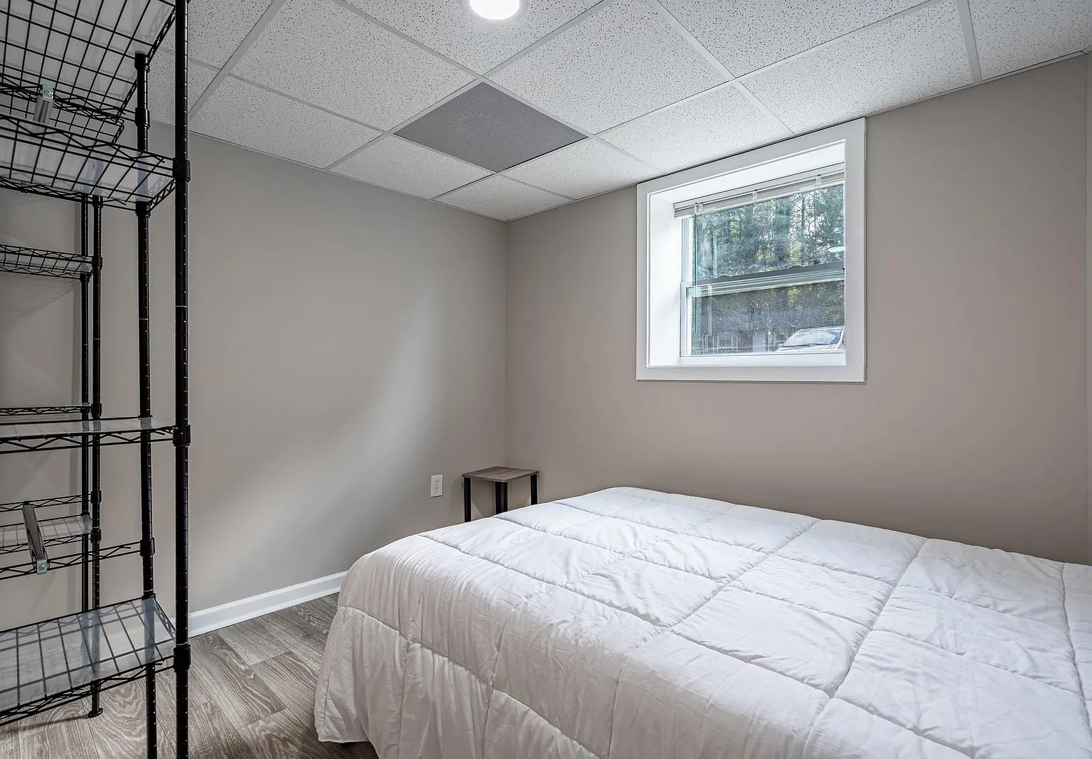 4 bed, 3.0 bath, 1884 sqft, $615 — Photo 1