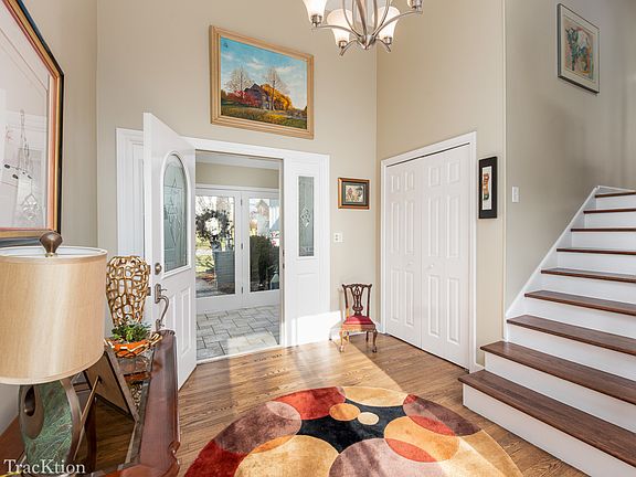 5th image of 1411 Holland Pl