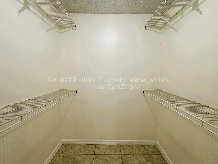 11818 Shotgate Ct — Photo 15