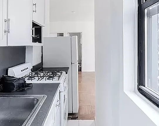3rd image of 366 W 52nd St APT 1C