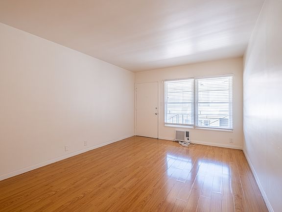 3rd image of 1218 N Mansfield Ave APT 7