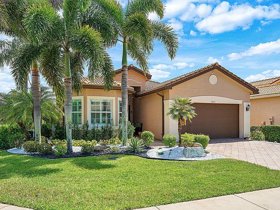 3rd image of 8652 Cathedral Peak Court
