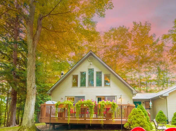 11758 Flagg Rd, East Jordan, MI 49727