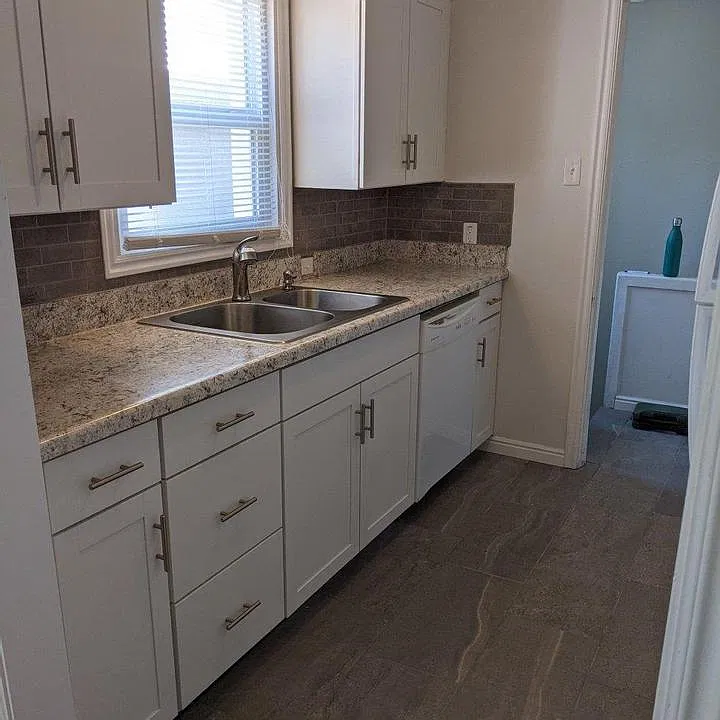 3 bed, 1356 sqft, $1,595 — Photo 2
