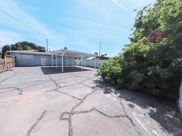 756 E University Dr — Photo 11