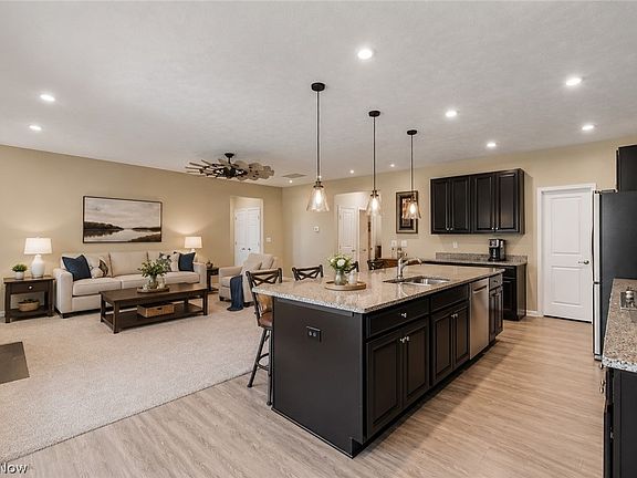 4th image of 120 Lakeland Way