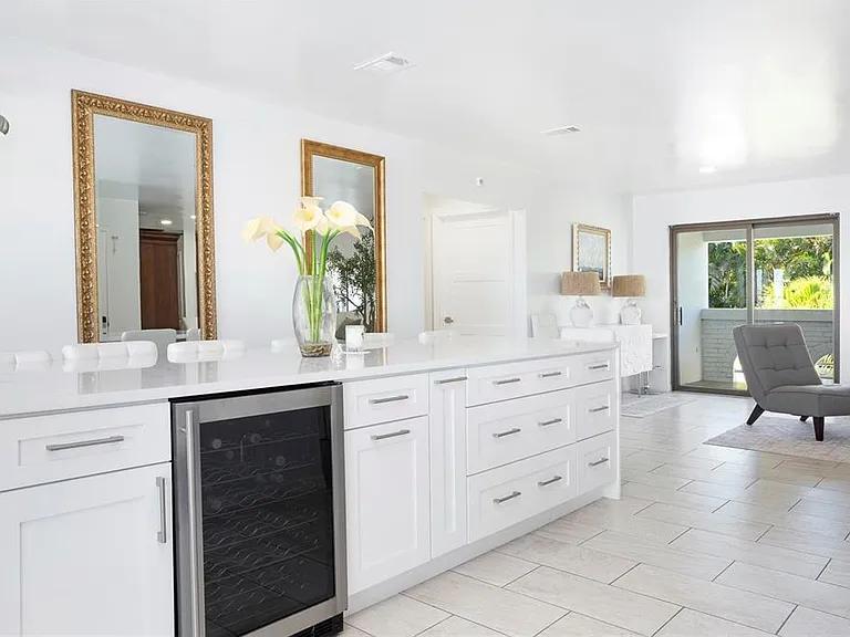 2710 Hibiscus Dr W — Photo 17