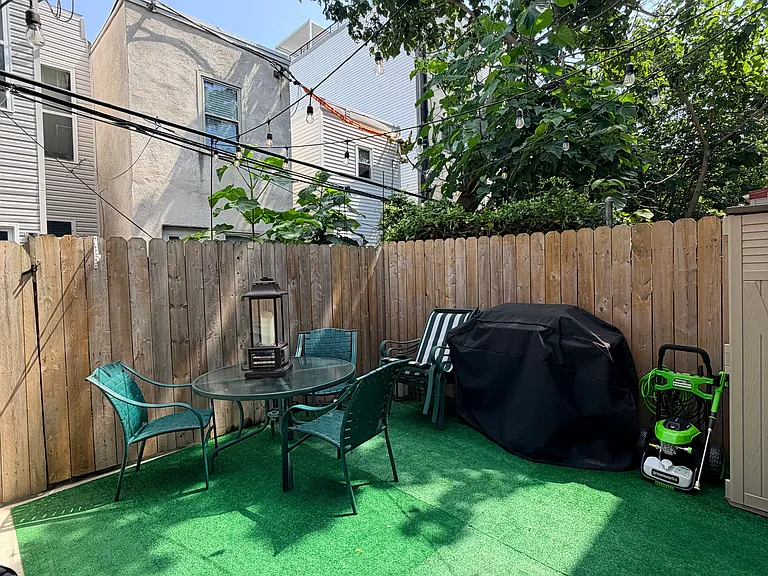2239 Tasker St — Photo 16