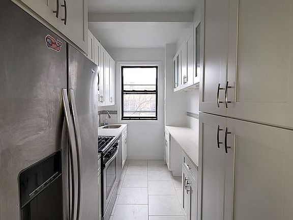 5th image of 140 W 86th St APT 3c