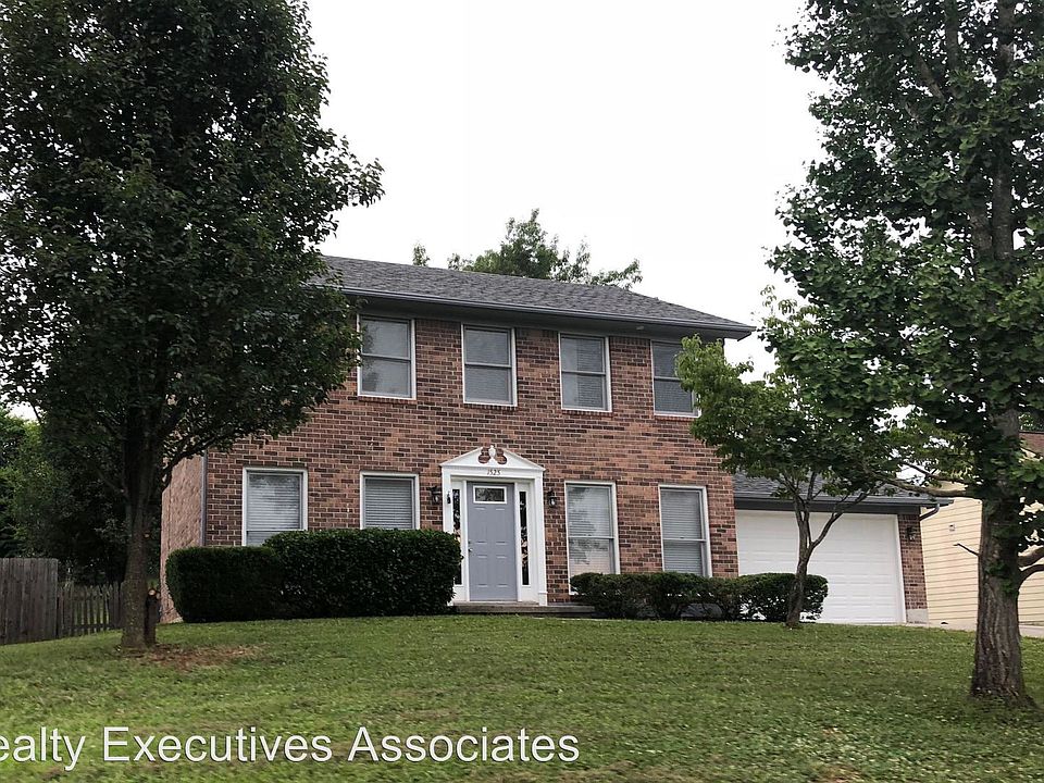 1st image of 1525 Clear Brook Dr