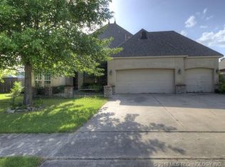 3908 S Tamarack Ave, Broken Arrow, OK 74011