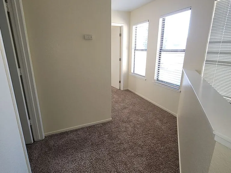 3623 La Mancha Pl — Photo 7