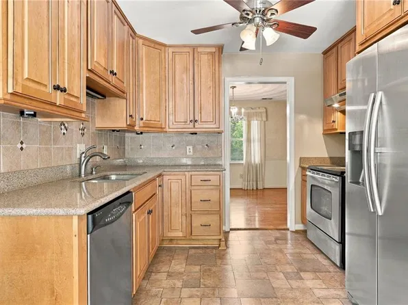 1609 Macroger Ct, Virginia Beach, VA 23464
