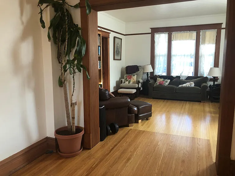 Dinning room to living room