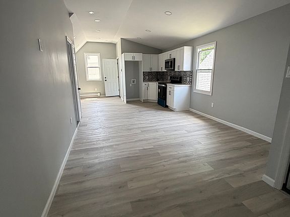 3rd image of 264-266 Harrison St #3
