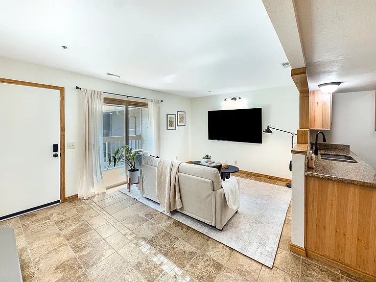1690 Upper Iron Horse Loop Rd #C7 — Photo 4