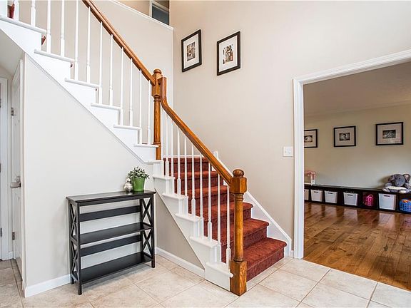 2nd image of 6415 Woodhawk Dr